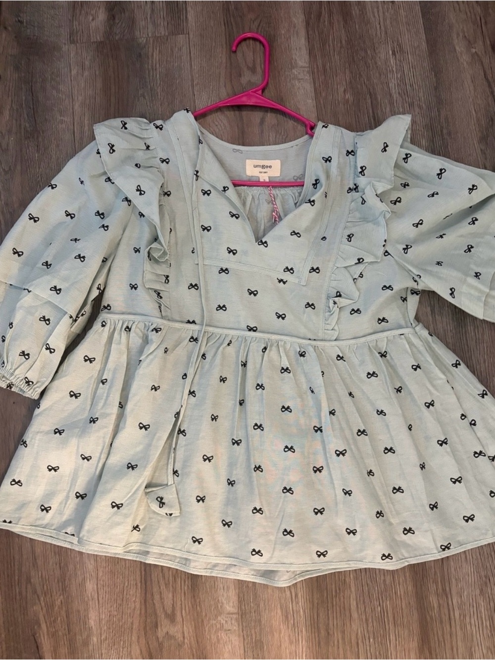 Umgee women’s Light Green Bow-Print Ruffle Top 🎀🎀